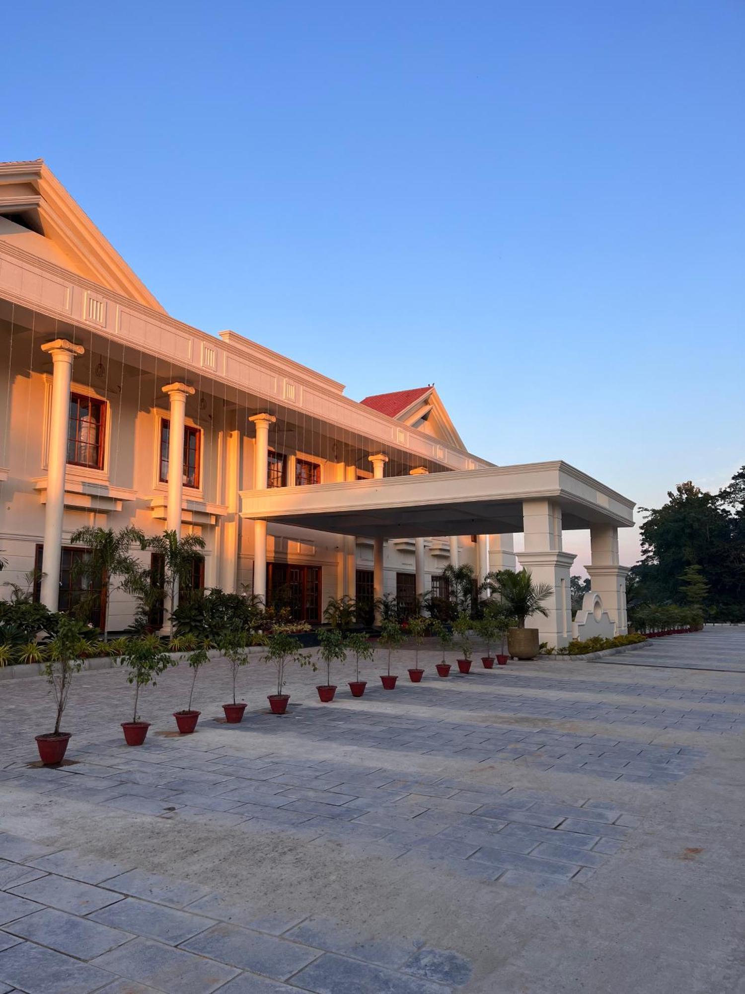 Royale De' Casa Resort Kāziranga Exterior foto